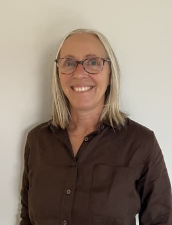 Julia Toomer – Chiropractic Assistant